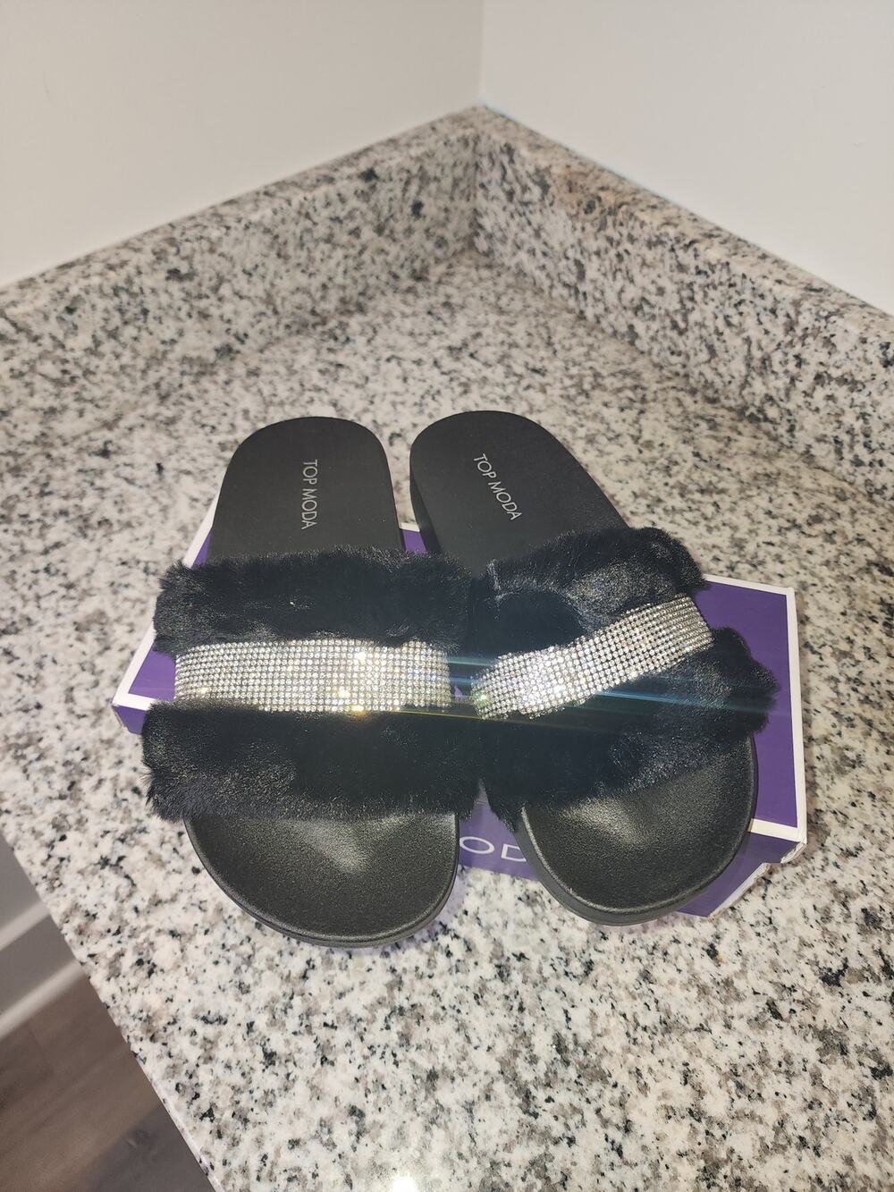 Top Moda CAB-36 Black Faux Fur Rhinestone Sandals
